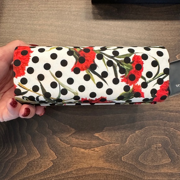 Dolce and Gabbana Case and Box - Picture 6 of 10